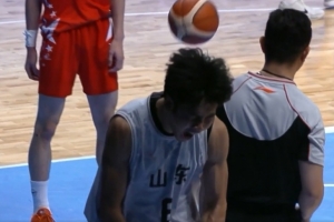 降维打击！张博源22中11&10罚7中空砍全场最高31分 另9板2助2帽