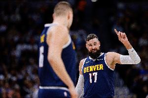 瓦兰：若遇到合适对手我和约基奇的双塔能奏效 但追着后卫跑不好