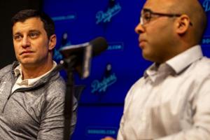 同城球队！名记：两名道奇高管将进入湖人管理层担任顾问