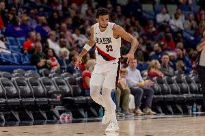 外线开炮！卡马拉侧翼空位三分命中 开拓者反超勇士