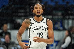 可喜可贺！克拉克斯顿全面输出砍下18分11板12助 生涯首次三双！