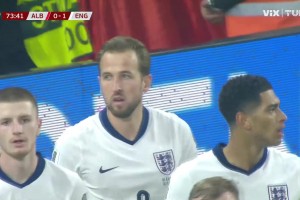 还得是你！凯恩中路抢点破僵，阿尔巴尼亚球员头球乌龙助攻