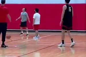 杨瀚森此前跟着斯普利特训练：定点三分12中11